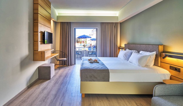 Bella Pais 4★ – A Refined Cretan Retreat of Comfort & Style
