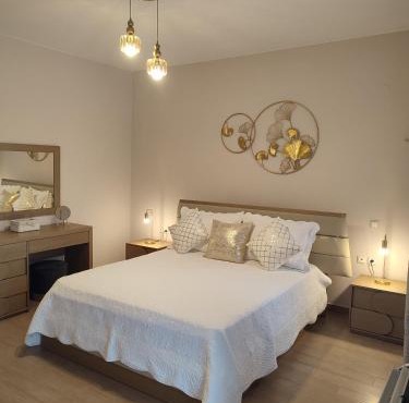 Bellerose Apartment