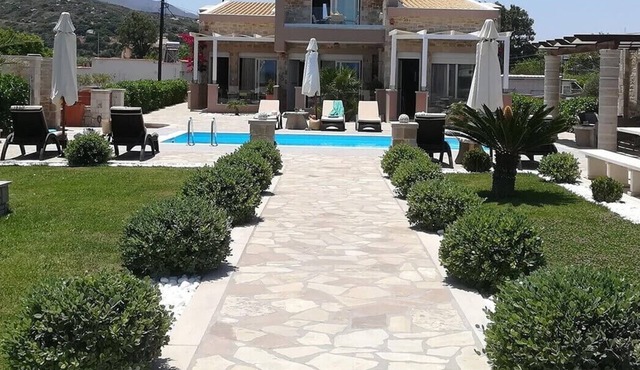 BH114 - R - Villa Palaikastro