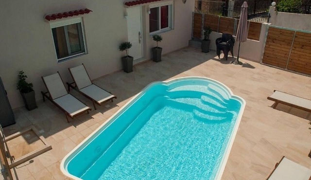 BH124 - A - Home Sitia