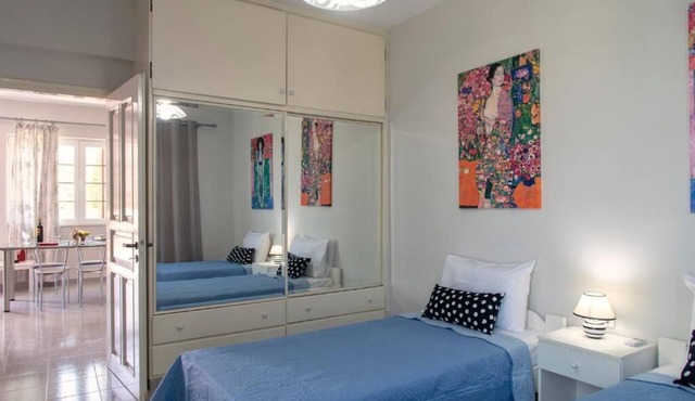 BH125 - A - Home Sitia