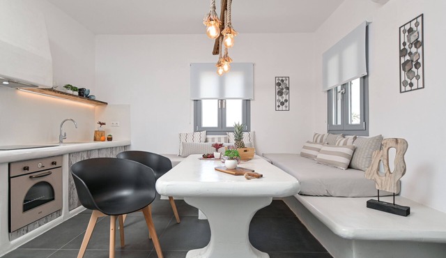 BH498 - C - Villa Naxos