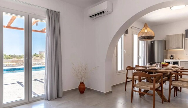 BH581 - C - Villa Naxos