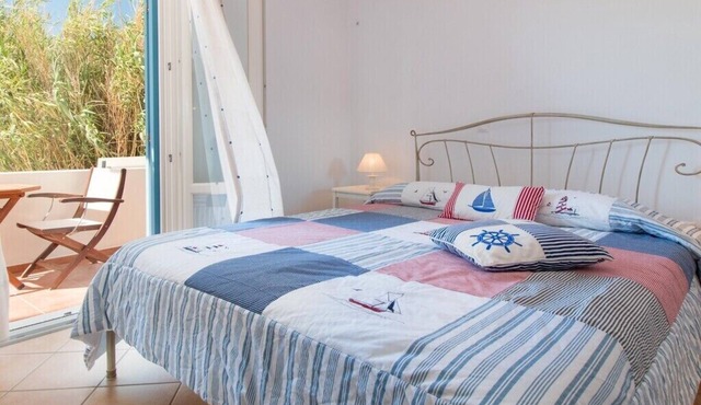 BH645 - C - Apartment Naxos
