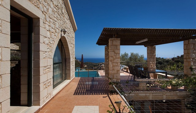Bio-Energy ~ VILLA "ANTONIS" ~ Fantastic views of the mountains and sea~