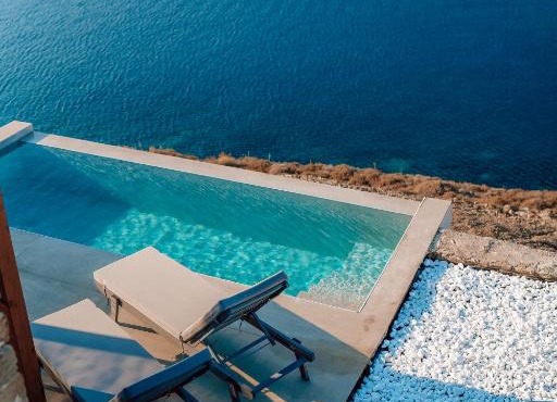 Ble Kythnos Suites