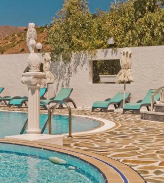 Blue Bay Hotel