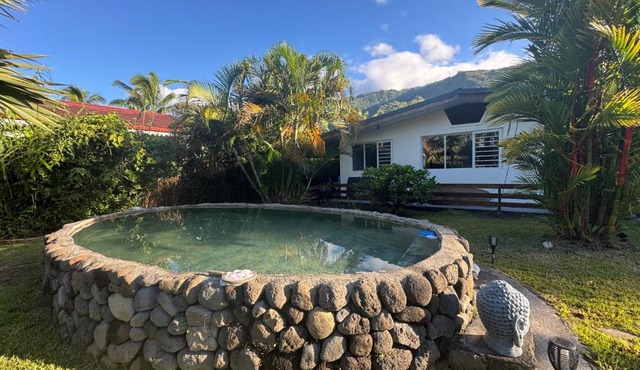 Blue Moana Lodge