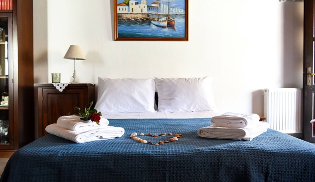 Blue Nest - Cozy apartment in the heart of Skiathos Town