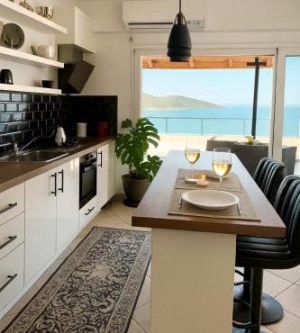 BLUE - Seaview Loft Apartment