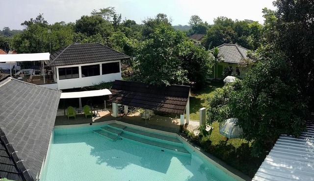 Camp David Villa & Resort
