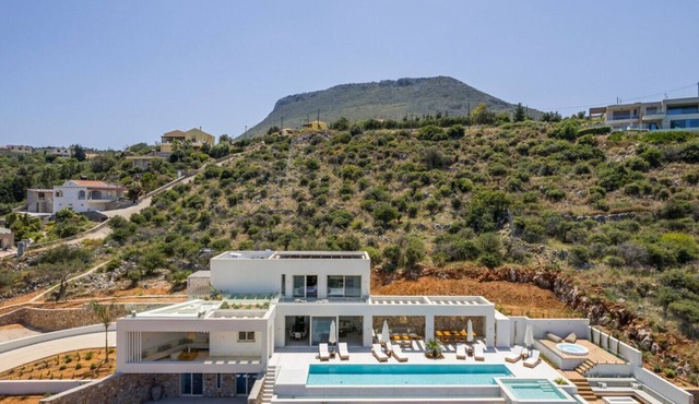 Cannes Luxury Villa 10PL 5BD 6BA