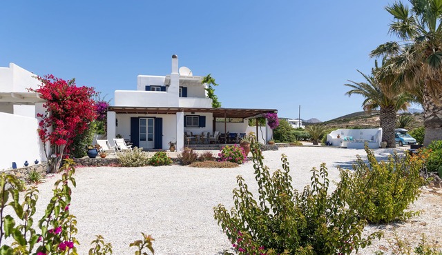Care Naxos Quiet three bedroom home on the beach Naxos Ang HM