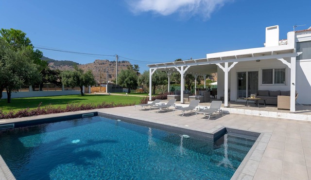 Casa Bianca Villa in Kolympia