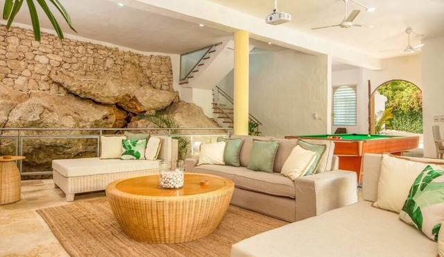 Casa Coral Sosua. Bright and Stylish Fun on the Beach!