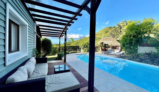 Casa Kamalia - Cozy Mountain Cottage w/Pool & View