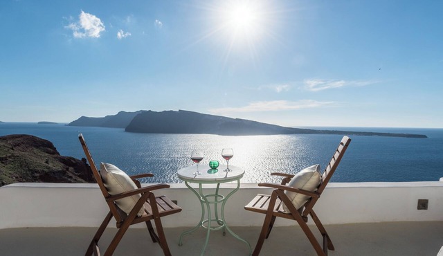 Cave Nest Junior Suite with Caldera View *access via numerous steps