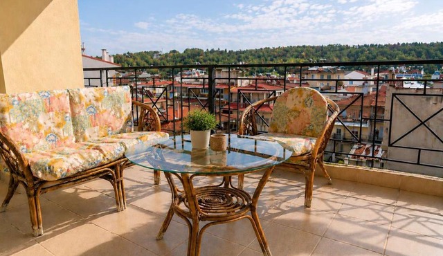 Central Grevena Retreat with Mountain Views