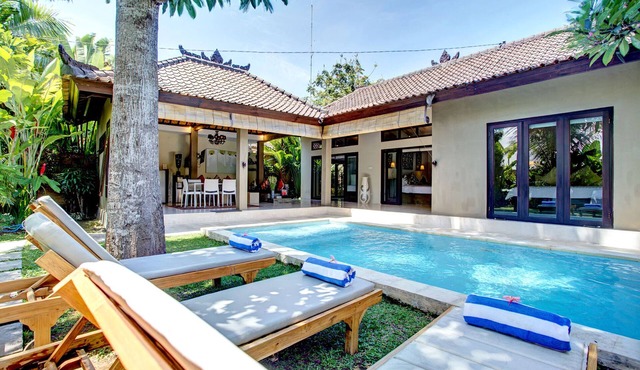 Central Seminyak, Peaceful contemporary 3 bedroom Villa