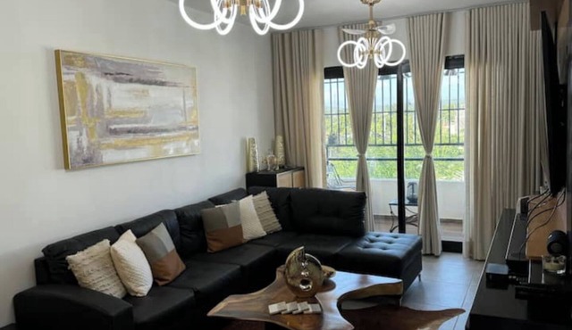 Charming Santiago Haven A Serene Space in the City 10 mins from STI Airport