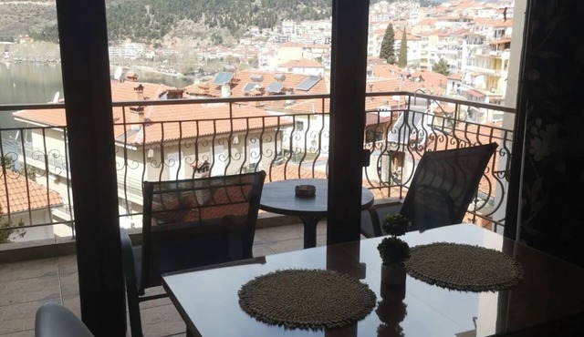 Charming 1-bedroom apartment in welcoming Kastoria with WiFi, AC