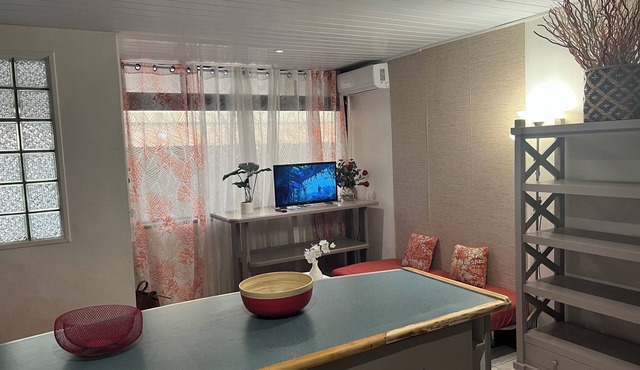 Charming 1-bedroom apartment with WiFi, AC in enjoyable Papeete