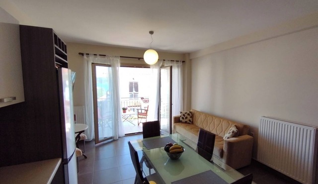 Charming 1-bedroom apartment with AC, WiFi in fabulous Karavomylos