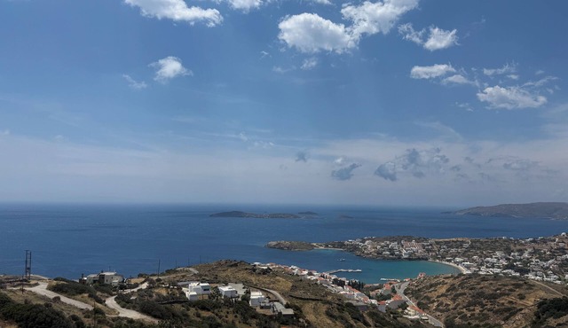 Charming 1-bedroom house in delightful Andros with WiFi, AC, endless views