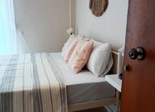 Cherry - HappyHostGr - Downtown Apartment