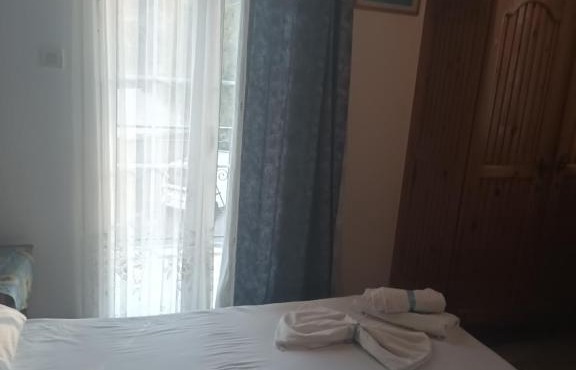 Cleios Rooms & Studios