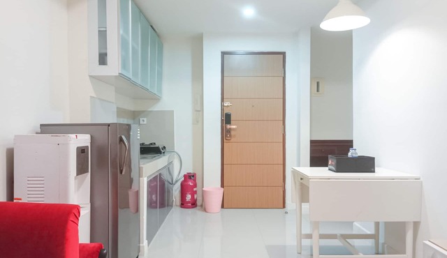 Comfortable And Tidy 2Br At Vida View Apartment