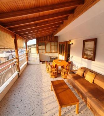 Comfortable House with Large Balcony & Warm Hospitality - Katerini