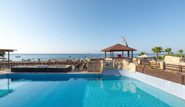 Costa Lindia Beach Resort