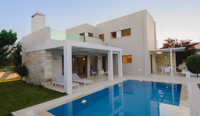 Countryside Eco Villa-Gonia with private pool, 8km from Rethymno. Sleeps 6