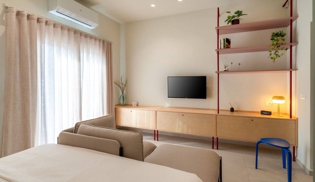 Cozy studio by MelAngelo A - Walk to Piraeus Port