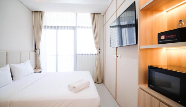 Cozy Studio Connected to Mall at The Vertu Apartment By Travelio