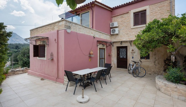 Cretan Traditional Home Villa with Mountain View, Wi-Fi, and Air Conditioning