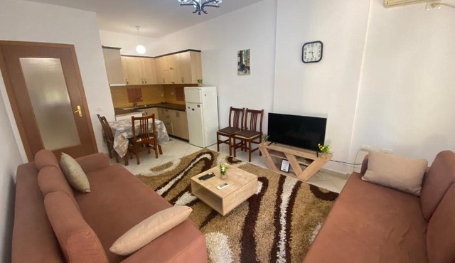 D&E Apartments