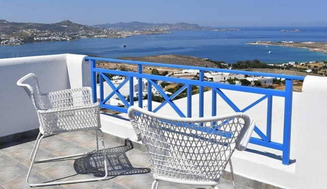Deluxe Suite with Panoramic Sunset View by KaiYA