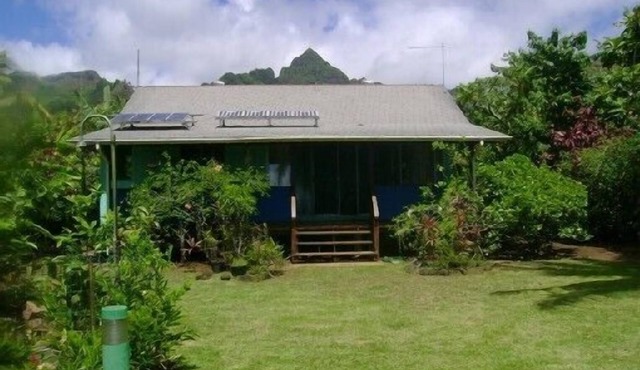 Detached house in a tropical garden with relaxing sea view