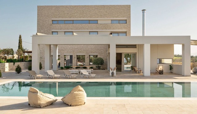 Diktamon Retreat Luxus-Villa by Interhome