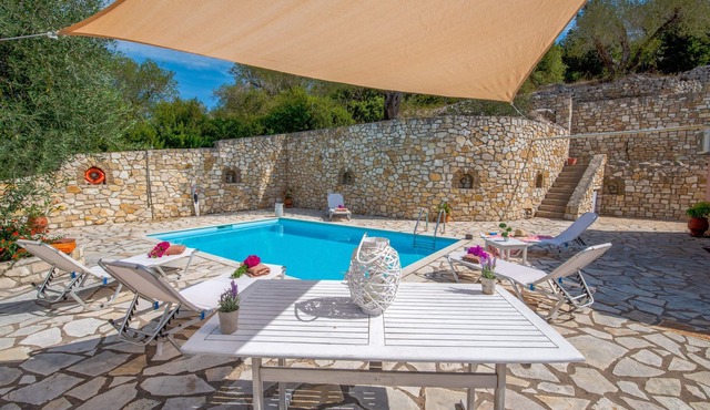 Dive into Summer - Kirki's Cozy Pool Gem on Paxoi