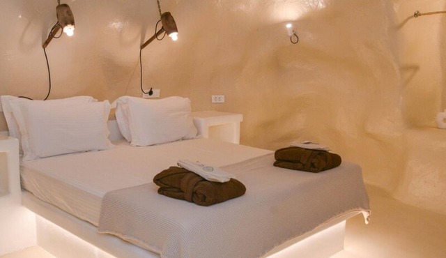 Dream on Adamas Milos
