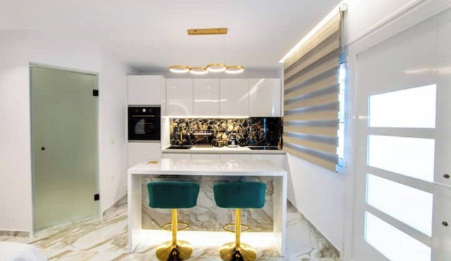 ΔVO Luxury Apartment