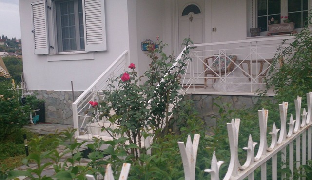 ELENI'S VILLAGE RELAXATION HOME