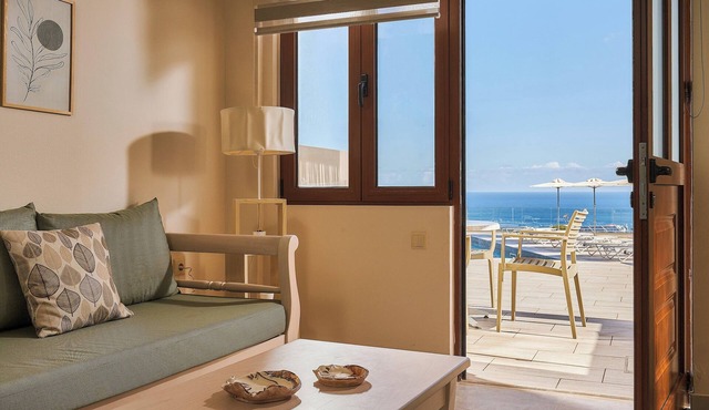 "Elia" apartment - 1 Bedroom Apt/Sea view/Shared Pool/Sleeps 4