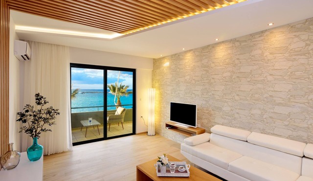 Elia Beach
