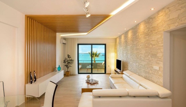 ELIA BEACH