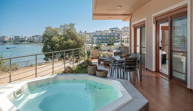 Elia Seaside Deluxe Apartment
