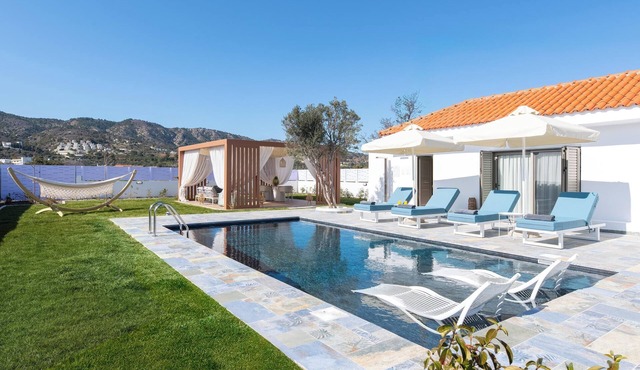 Ελin Villa with Private Pool